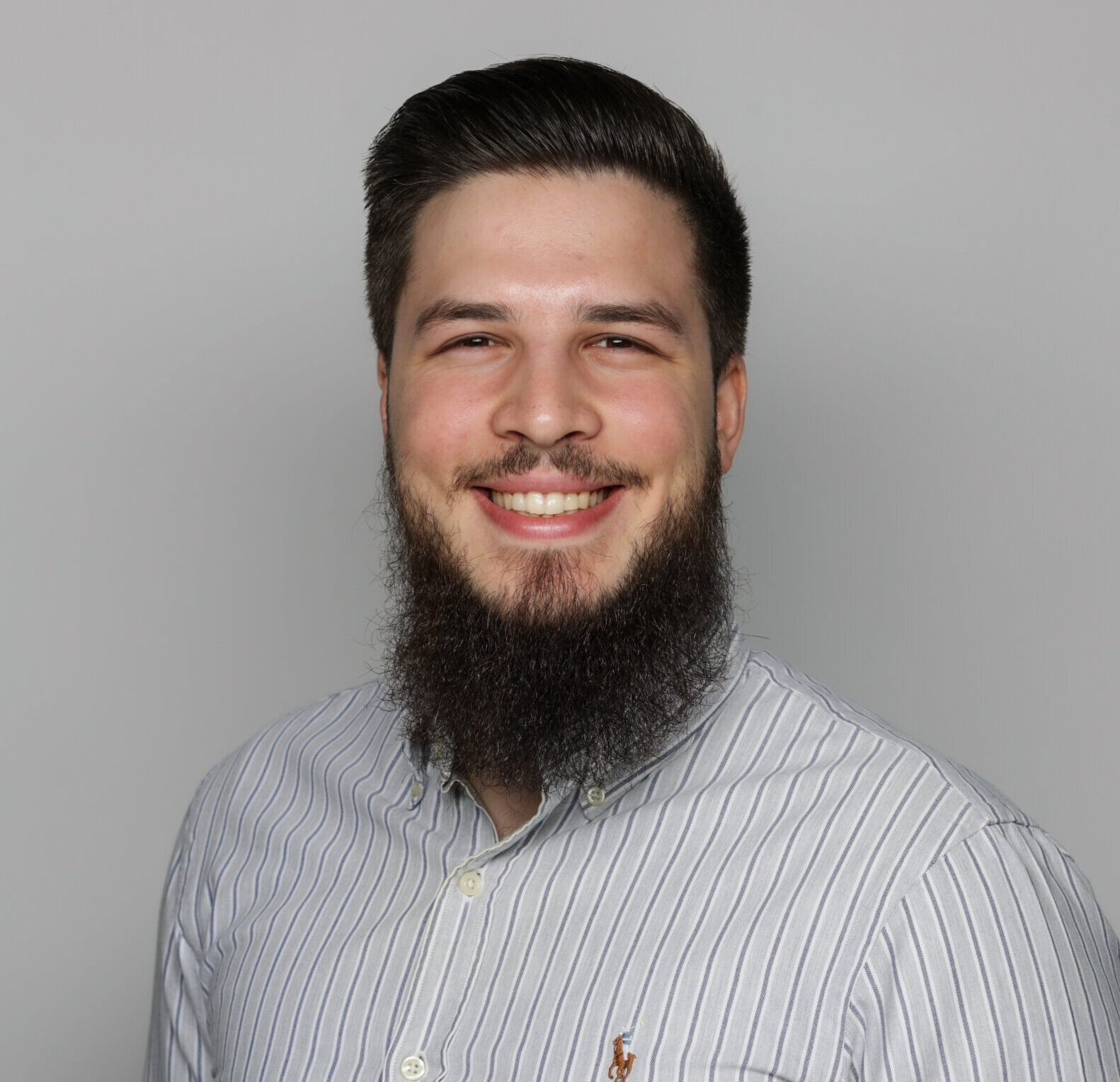 Mustafa-Oezguel-scaled-e1765457181923